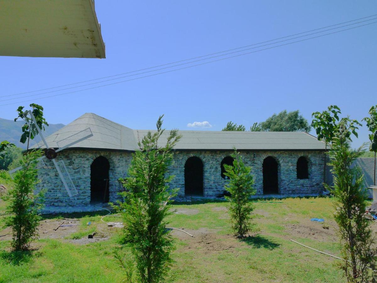 Windmill Shkodra Gesthouse Camping & Grill Eksteriør bilde