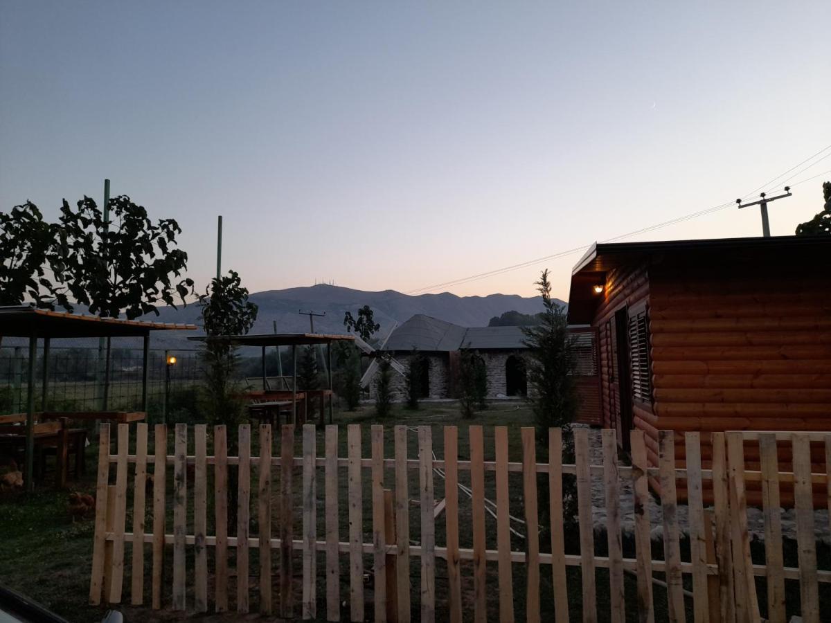 Windmill Shkodra Gesthouse Camping & Grill Eksteriør bilde