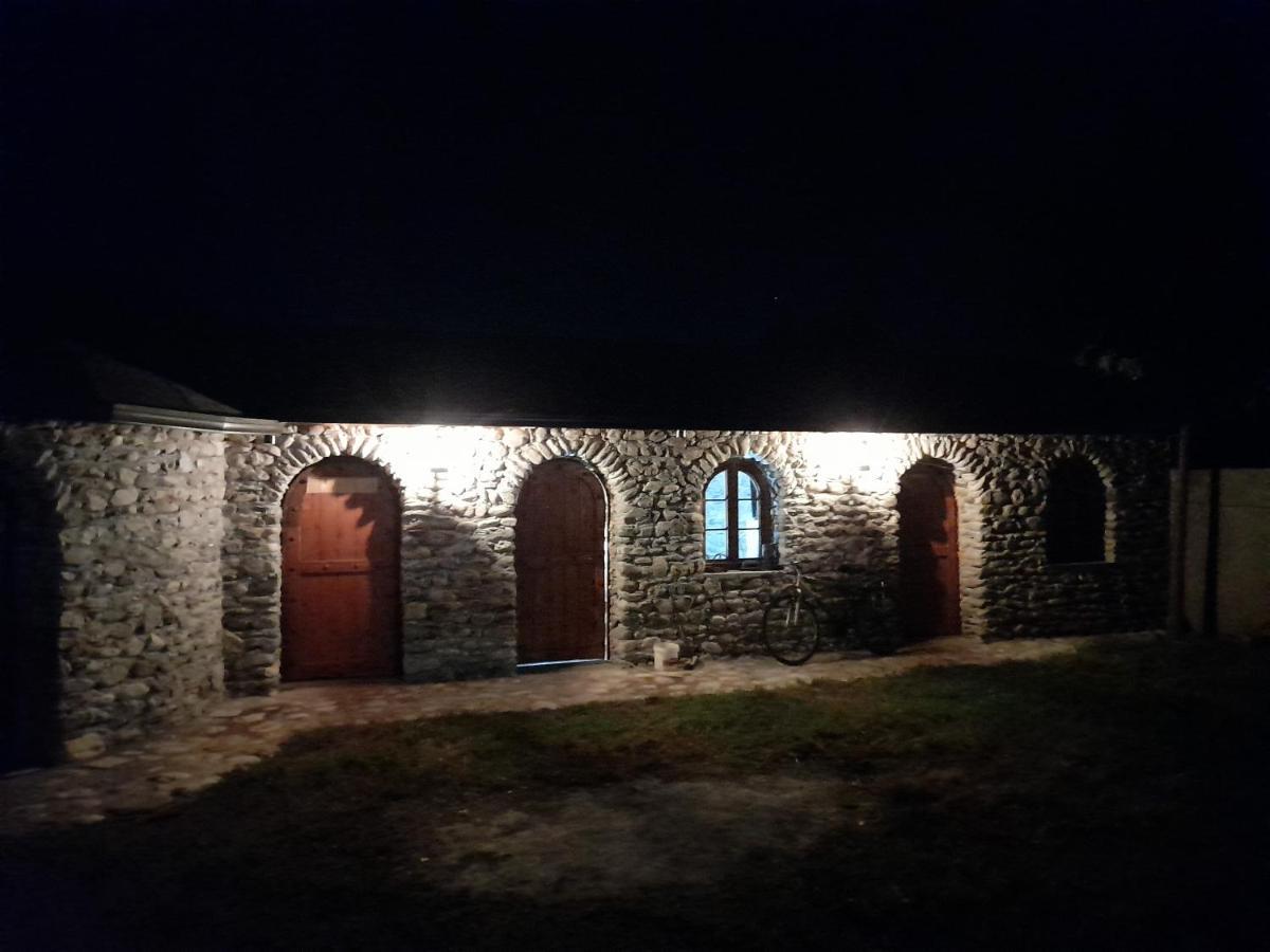 Windmill Shkodra Gesthouse Camping & Grill Eksteriør bilde