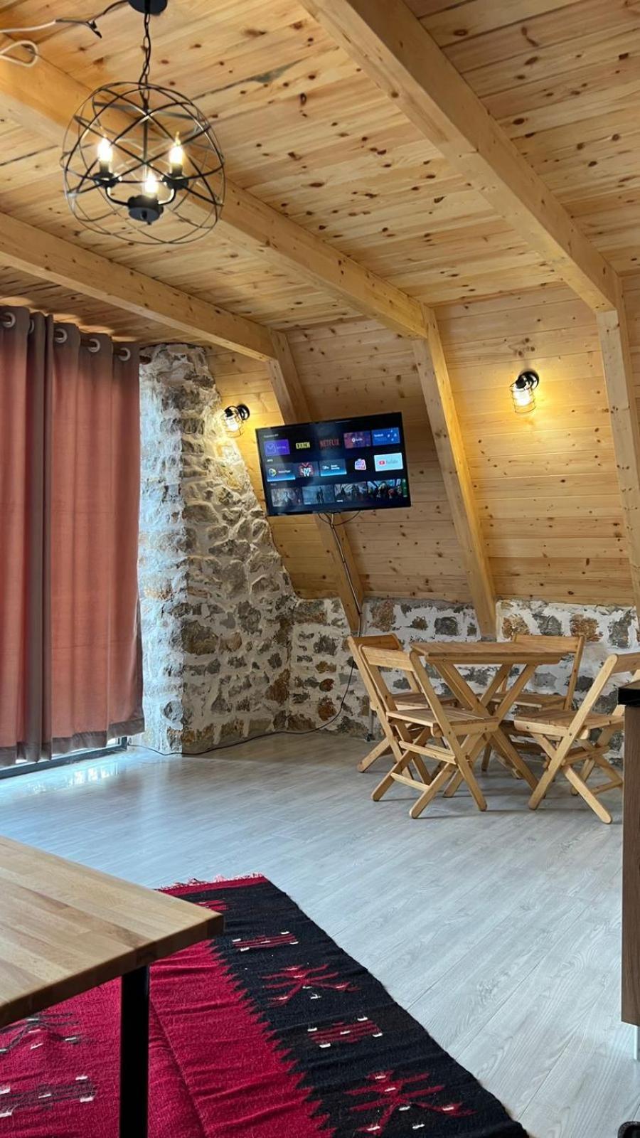 Windmill Shkodra Gesthouse Camping & Grill Eksteriør bilde